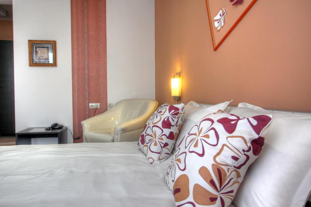 Family Hotel Mania Stara Zagora Cameră foto